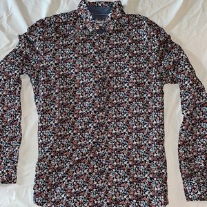 Zara dress shirt. Men’s size M(slim fit)